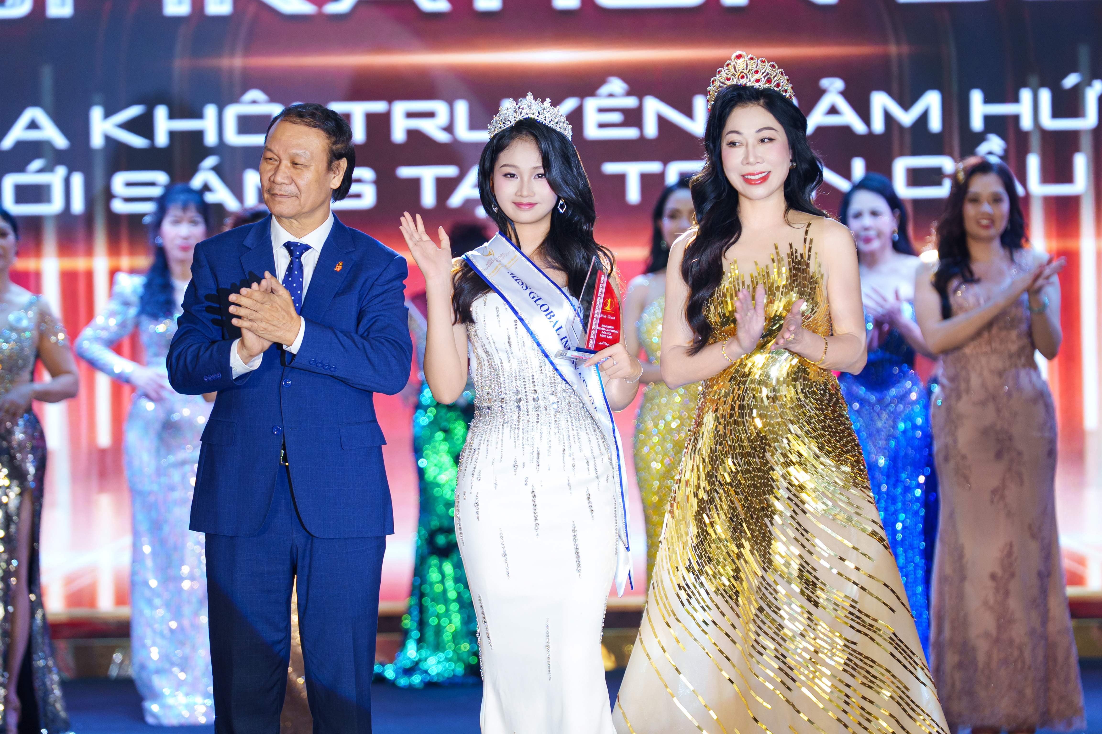 Trịnh Ánh Nhi đoạt danh hiệu ‘Hoa khôi truyền cảm hứng đổi mới sáng tạo toàn cầu’
